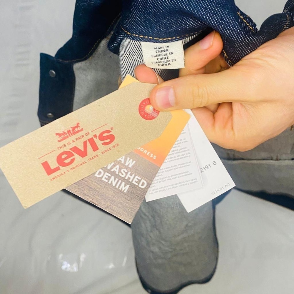 Levis denim jacket - Picture 4 of 4